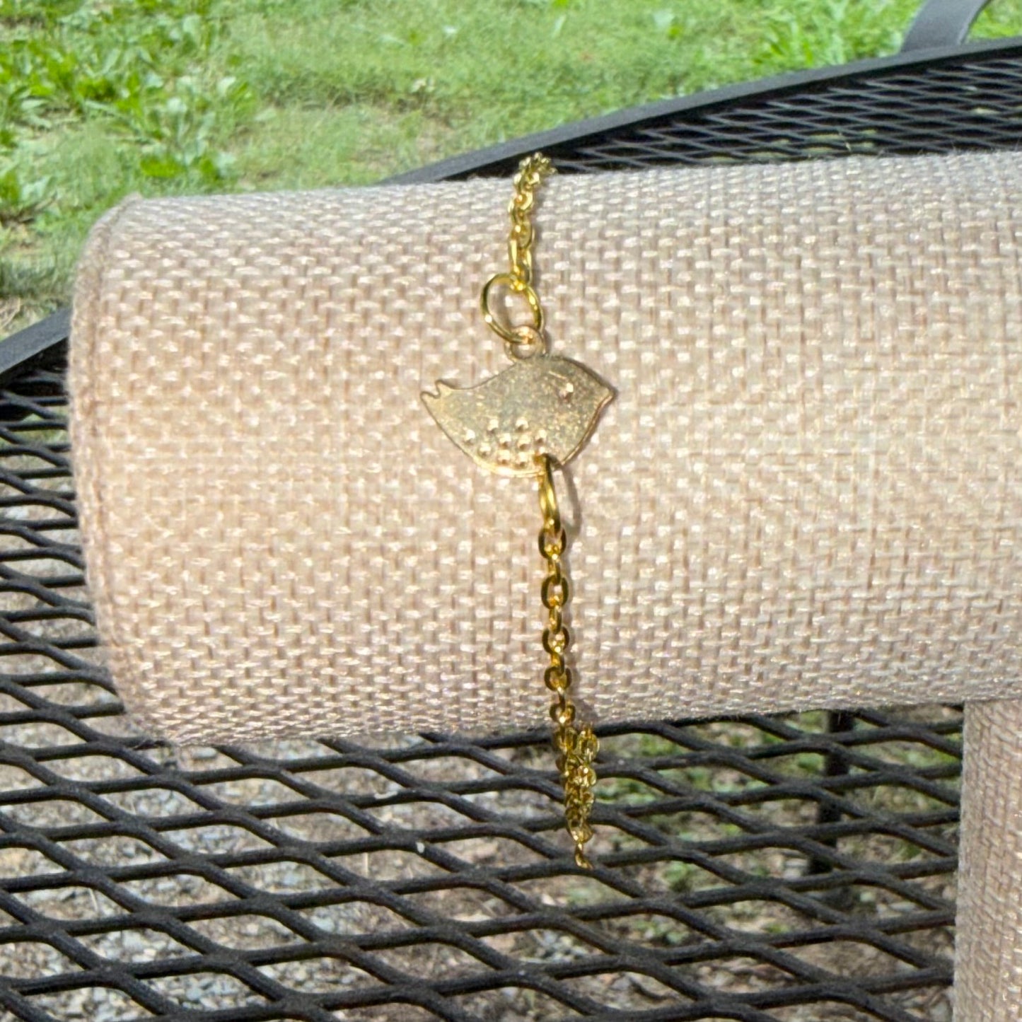 Bird Bracelet (Gold Toned)